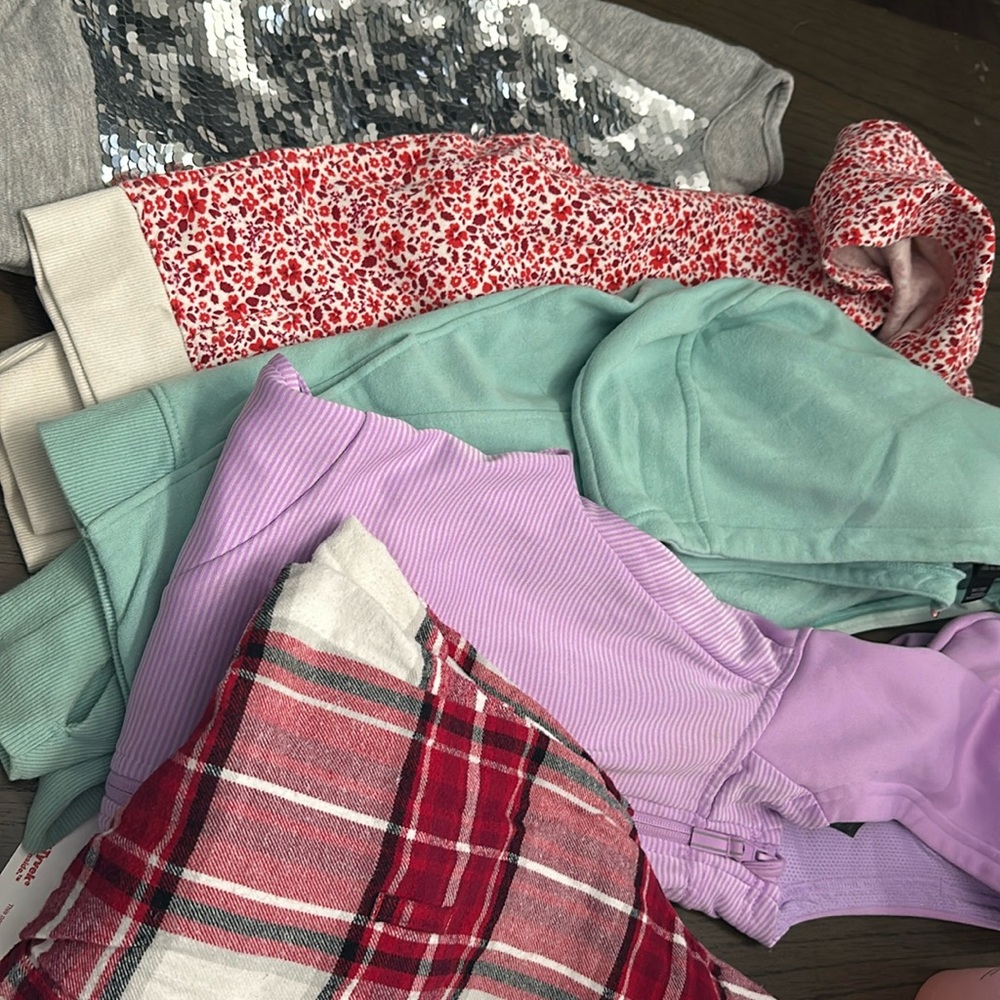 Girls sweatshirt bundle sz. 7/8
